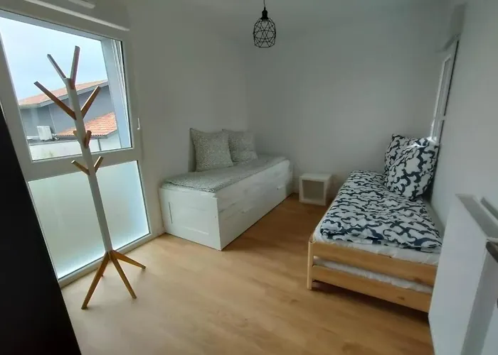 Lou Cantoun Neuve 6 A 8 Personnes